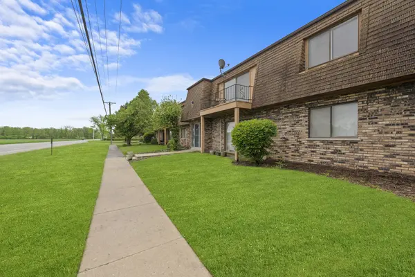 831 E Glenwood Lansing RD #607, Glenwood, IL 60425