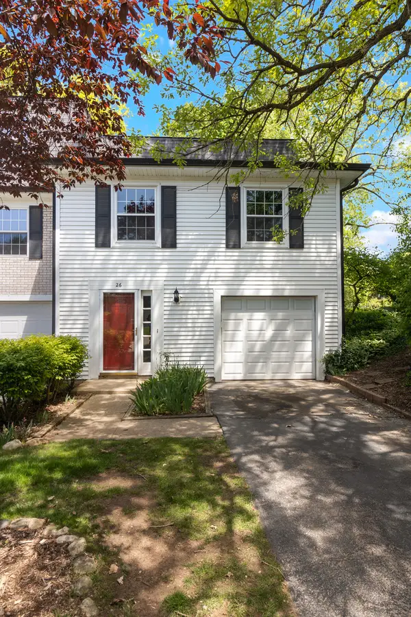 26 Hickory LN #26, Cary, IL 60013