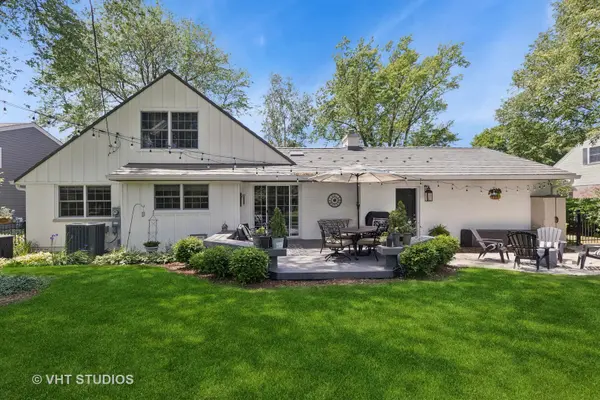 1305 Gamon RD, Wheaton, IL 60189