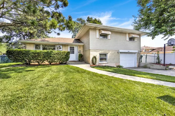 8549 Newland AVE, Burbank, IL 60459