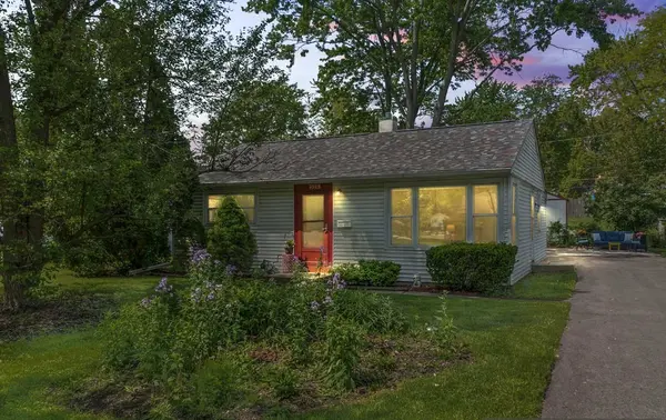 2905 Dove ST, Rolling Meadows, IL 60008