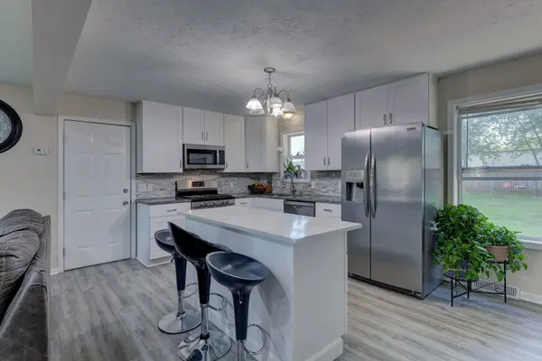 106 Quail Run, Lake In The Hills, IL 60156