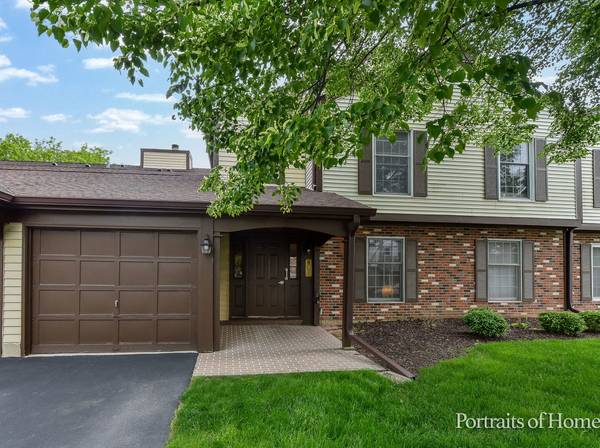 2105 Lancaster CIR #102B, Naperville, IL 60565
