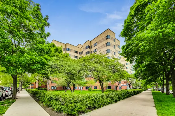 5044 N Marine DR #B5, Chicago, IL 60640