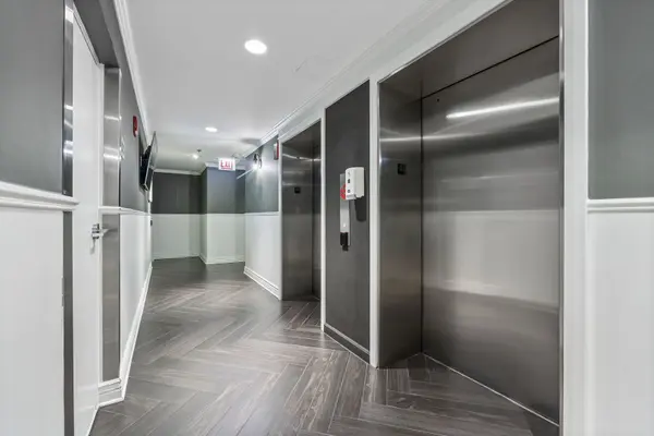 828 W Grace ST #1404, Chicago, IL 60613