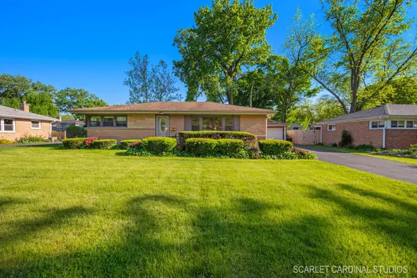 1102 Wakeman AVE, Wheaton, IL 60187