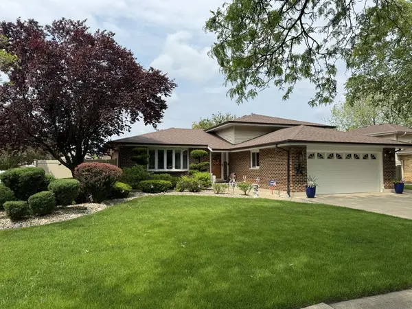 16506 Ironwood DR, Tinley Park, IL 60477