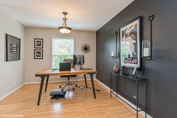 473 Village Green RD #202, Naperville, IL 60540