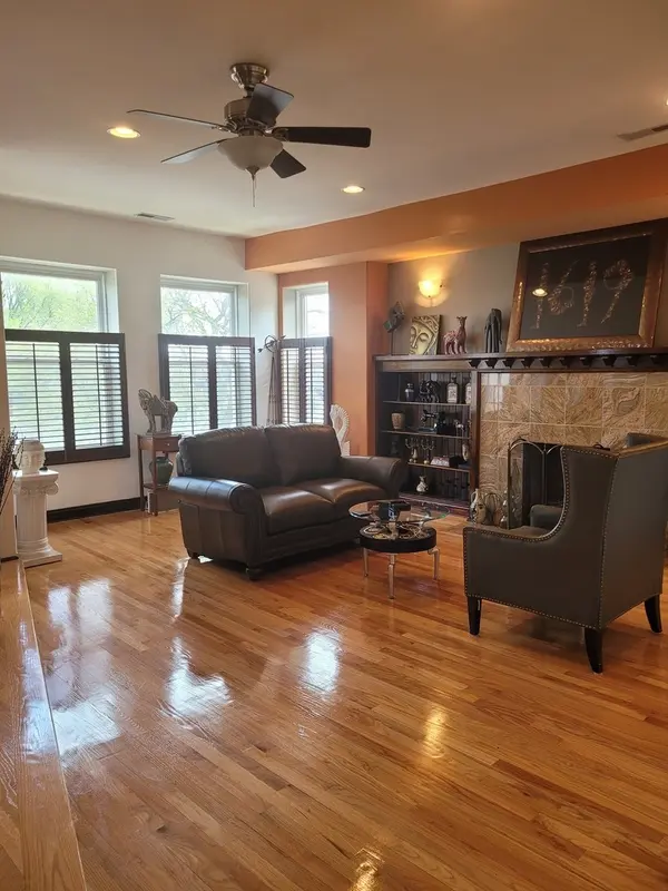 5322 S Michigan AVE #3S, Chicago, IL 60615