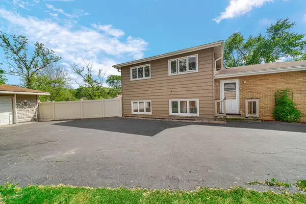 5539 Mary Ann CT, Oak Forest, IL 60452
