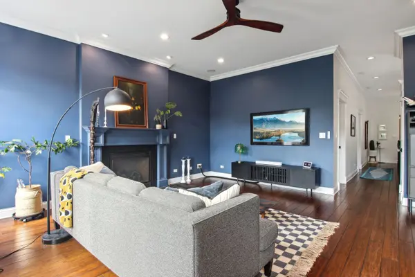 3833 N Greenview AVE #3, Chicago, IL 60613