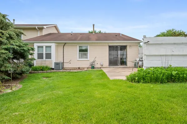 481 Davinci CIR, Bolingbrook, IL 60440