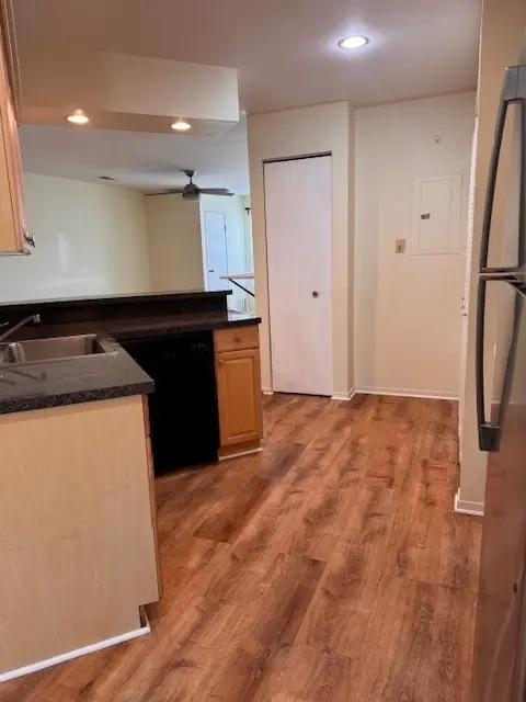 1345 E Wyndham CIR #103, Palatine, IL 60074