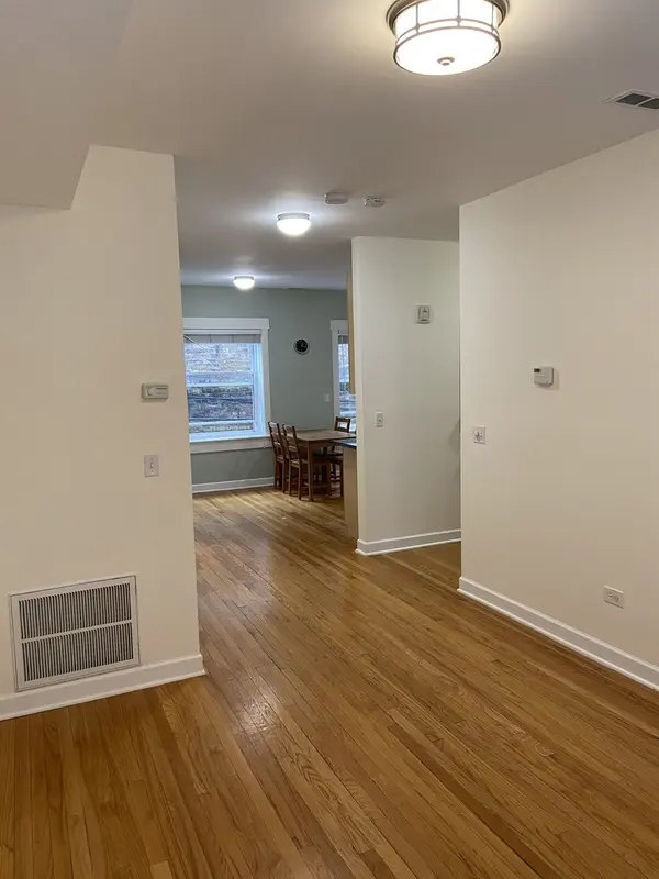 2539.5 Prairie AVE #1W, Evanston, IL 60201