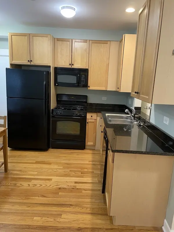 2539.5 Prairie AVE #1W, Evanston, IL 60201