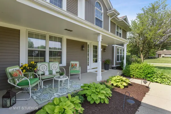 3703 Spy Glass Ridge RD, Crystal Lake, IL 60012