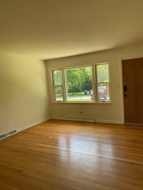 110 E Harrison ST, Villa Park, IL 60181