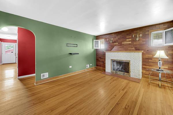 6228 S Nagle AVE, Chicago, IL 60638