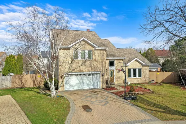 10 Taylor CT, Bolingbrook, IL 60490