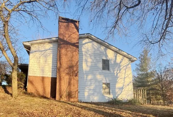 400 E Virginia RD, Arenzville, IL 62611