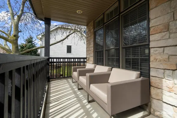 5664 Rosinweed LN, Naperville, IL 60564