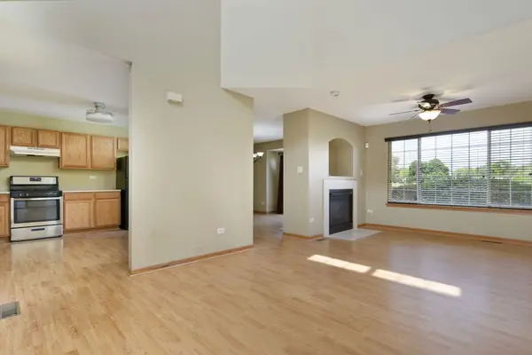 130 Andrew Taras CT, Joliet, IL 60435