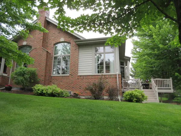 442 Linden CIR, Beecher, IL 60401