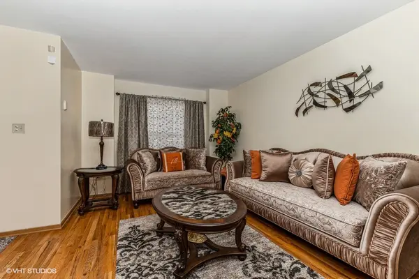 1217 W 109th ST, Chicago, IL 60643