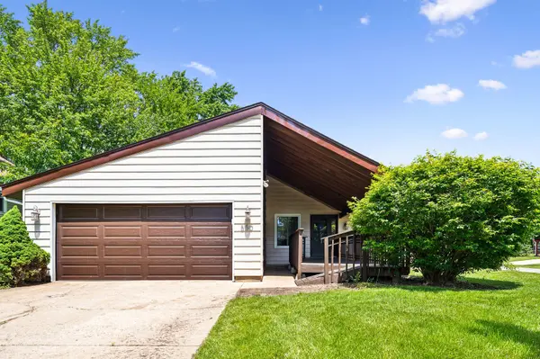 550 Emerson CIR, Bolingbrook, IL 60440