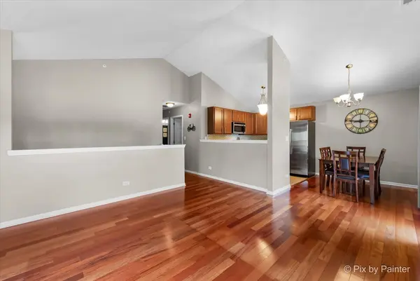 1032 Swift RD #2C, Glen Ellyn, IL 60137