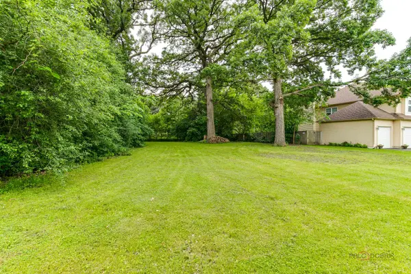 0 Whispering Oaks LN, Grayslake, IL 60030