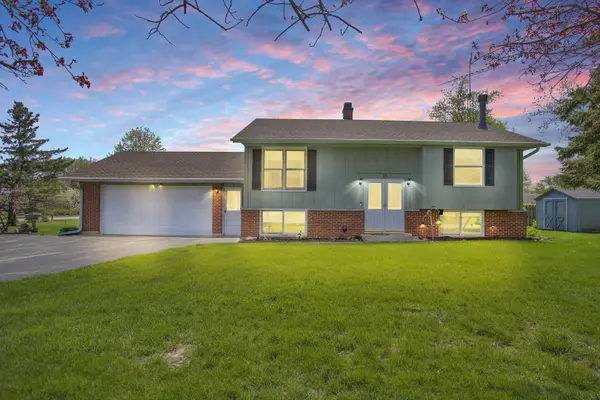 16 W Carol AVE, Cortland, IL 60112