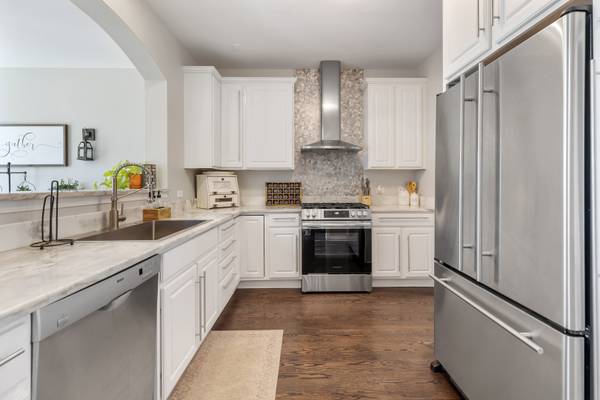 1016 Inverness DR, Antioch, IL 60002