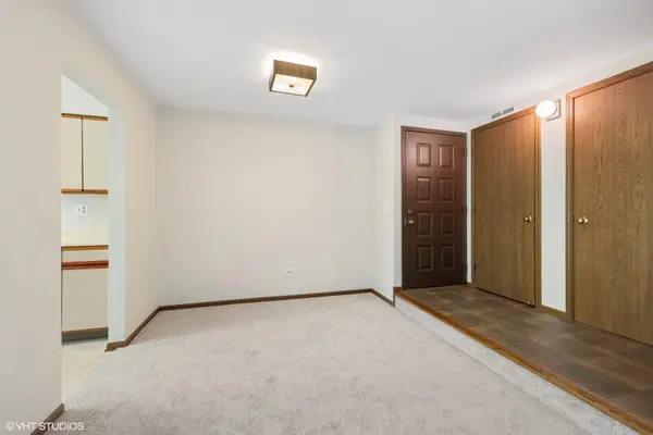 6816 Joliet RD #10, Indian Head Park, IL 60525