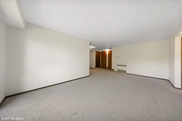 6816 Joliet RD #10, Indian Head Park, IL 60525