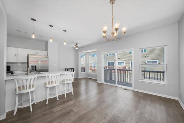 2428 Courtyard CIR #3, Aurora, IL 60506