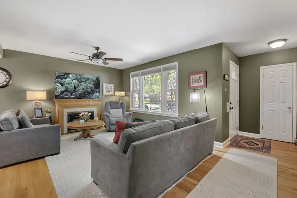1353 Portsmouth AVE, Westchester, IL 60154