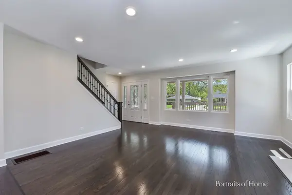 904 Lyford LN, Wheaton, IL 60189