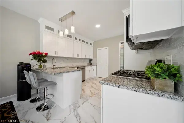 1529 Glacier TRL Carpentersville, IL 60110