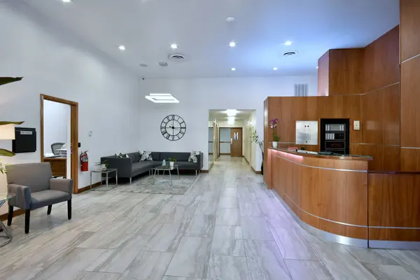 6325 N Sheridan RD #801, Chicago, IL 60660