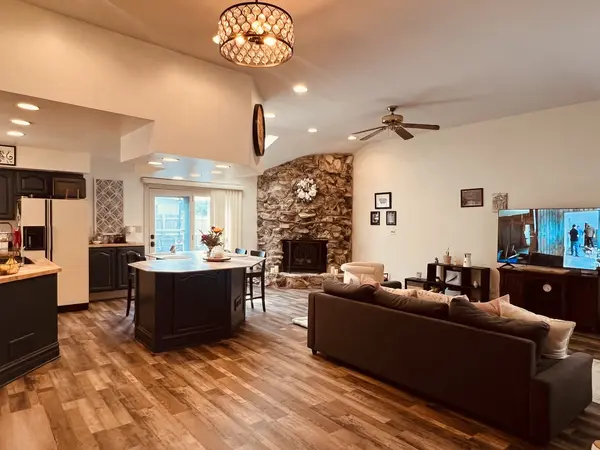 Address not disclosed, Hoffman Estates, IL 60169