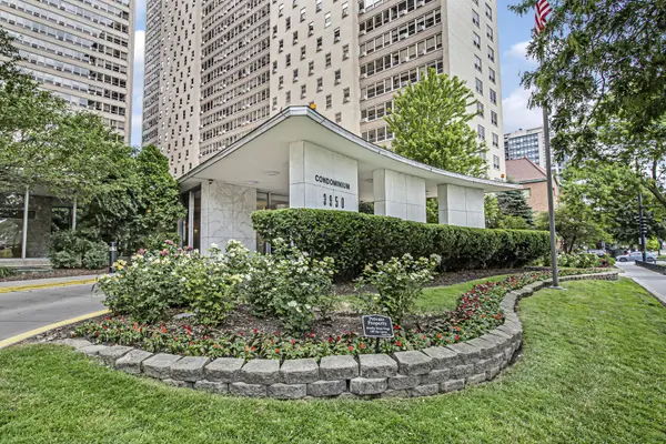 3950 N Lake Shore DR #1726, Chicago, IL 60613