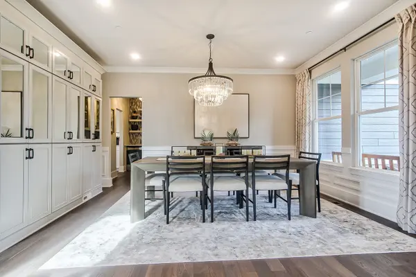 2 Prairie Landing CT, Hawthorn Woods, IL 60047