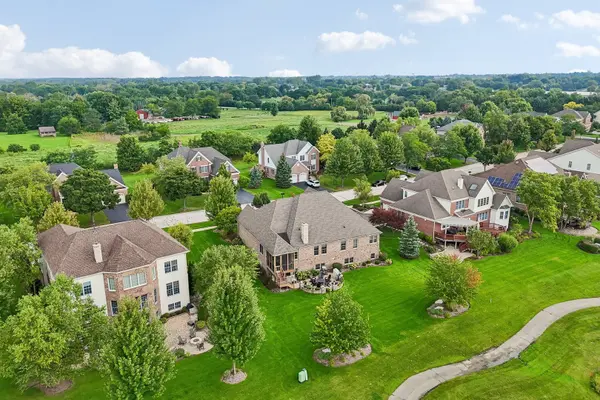14 Championship Pkwy, Hawthorn Woods, IL 60047