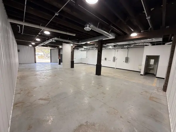 221 E 5th ST, Davenport, IA 52801