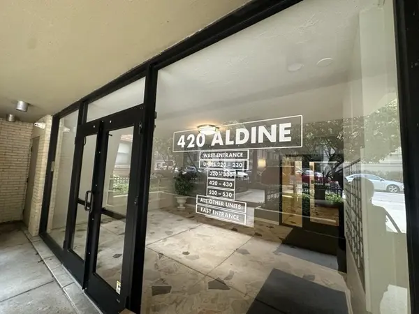 420 W Aldine AVE #228, Chicago, IL 60657