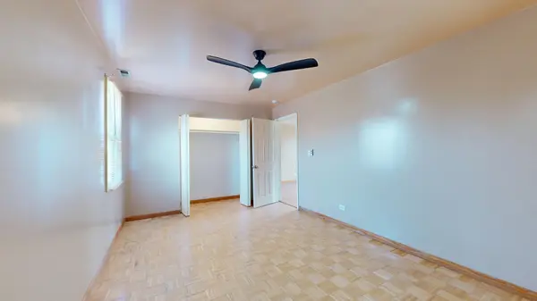 5242 W Roscoe ST #2, Chicago, IL 60641