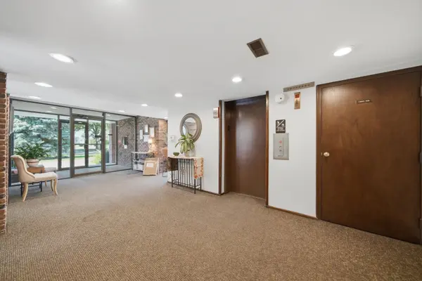 1417 BONNIE BRAE PL #2A, River Forest, IL 60305