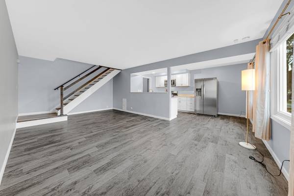 120 Inverrary LN #120, Deerfield, IL 60015