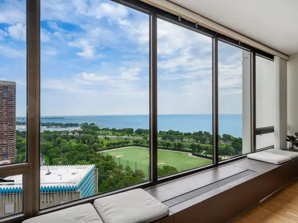 2800 N Lake Shore DR #2505, Chicago, IL 60657
